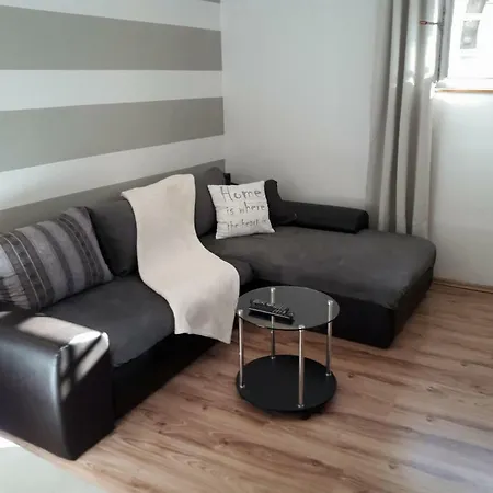 Mirakul Apartment *