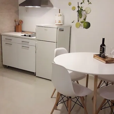 Mirakul Apartment *